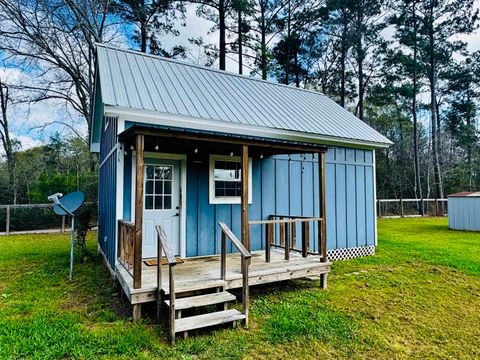 Photo of 6364 Crosstimber Dr, Mauriceville, TX 77632 (MLS # 265705)