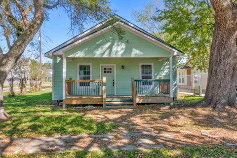 Photo of 1060 Pipkin, Beaumont, TX 77705 (MLS # 268545)