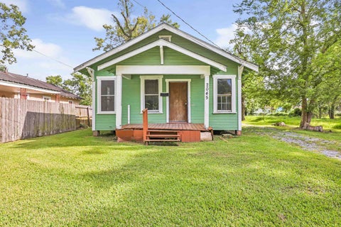 Photo of 2045 Leight St, Beaumont, TX 77703 (MLS # 271012)