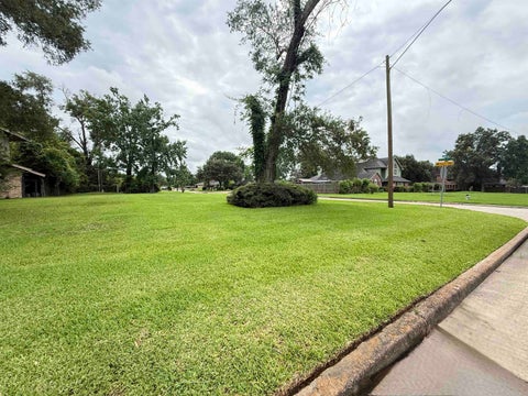 Photo of 3255 Blossom Dr., Beaumont, TX 77705 (MLS # 268257)