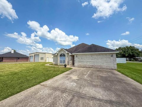 Photo of 7912 South Drive, Beaumont, TX 77705 (MLS # 264973)