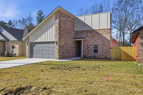 Photo of 10745 Vinson St, Beaumont, TX 77713 (MLS # 264347)