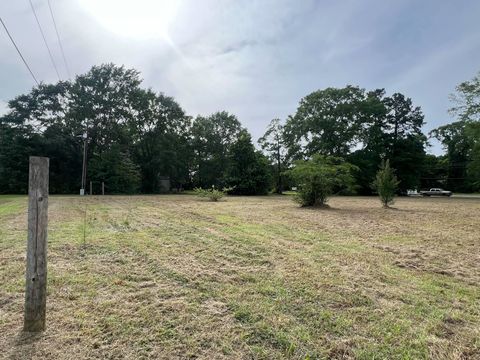 Photo of 2433 Donna Drive, Jasper, TX 75951 (MLS # 264453)