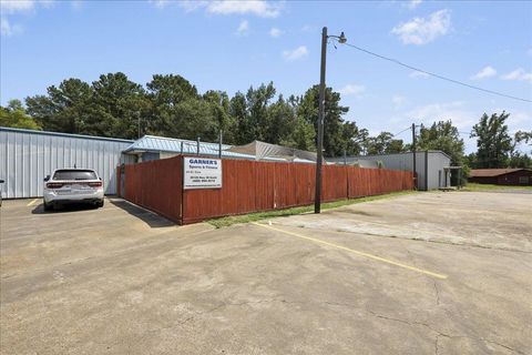 Photo of 35125 US Hwy 96, Buna, TX 77612 (MLS # 260632)