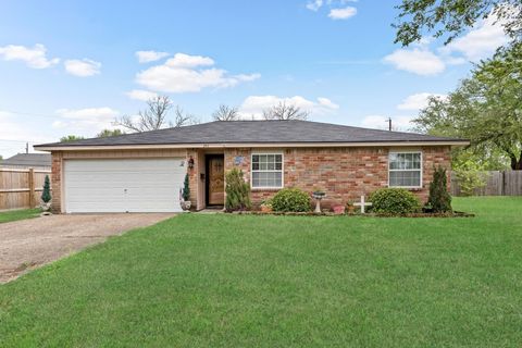Photo of 245 N Clover St., Bridge City, TX 77611 (MLS # 264106)