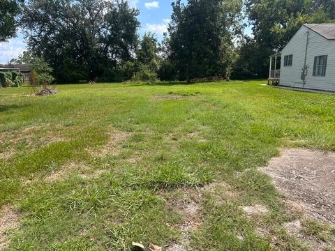Photo of 117 Boston Ave, Nederland, TX 77627 (MLS # 271001)