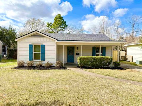 Photo of 2225 Briarcliff, Beaumont, TX 77706 (MLS # 264789)