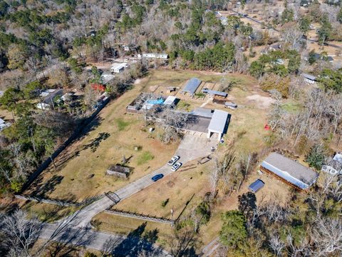 Photo of 5912 Mesquite Dr, Orange, TX 77632 (MLS # 264720)