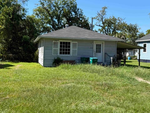 Photo of 205 Lakeside, Orange, TX 77630 (MLS # 271708)