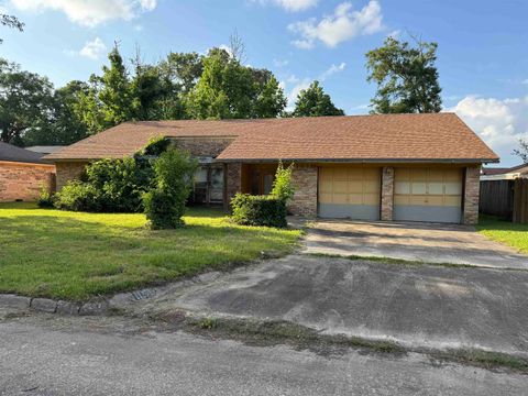 Photo of 5050 Tupelo, Beaumont, TX 77708 (MLS # 268049)