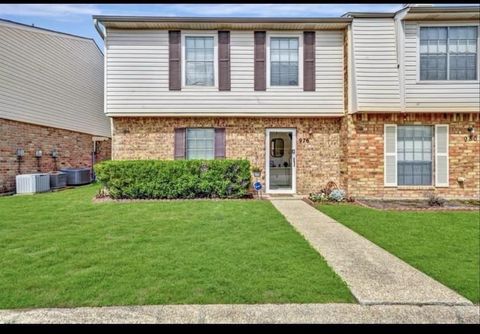 Photo of 976 Sunmeadow Dr, Beaumont, TX 77706 (MLS # 262228)