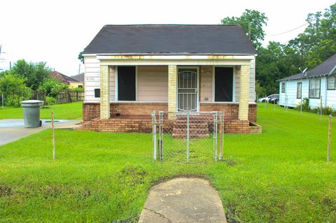 Photo of 4150 Pradice, Beaumont, TX 77705 (MLS # 268625)