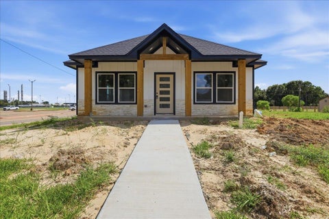 Photo of 701 Royal Ave, Port Neches, TX 77651 (MLS # 269774)