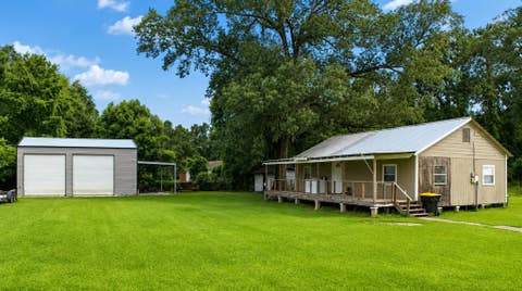 Photo of 320 E Tram Rd, Vidor, TX 77662 (MLS # 269930)