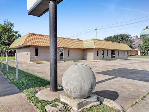 Photo of 1000 Green Ave, Orange, TX 77630 (MLS # 261260)