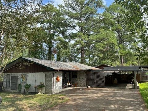 A home in Kirbyville