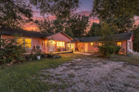 Photo of 2324 Courtland St, West Orange, TX 77630 (MLS # 271775)