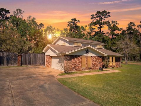 Photo of 1801 Chimney Rock, Orange, TX 77630 (MLS # 266103)