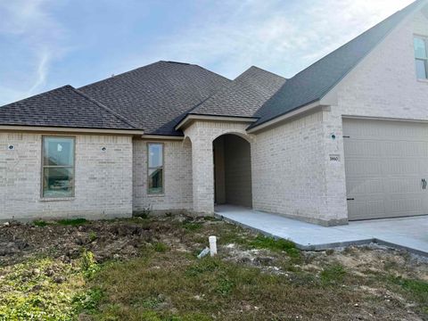 Photo of 3860 W Pointe, Beaumont, TX 77706 (MLS # 264421)