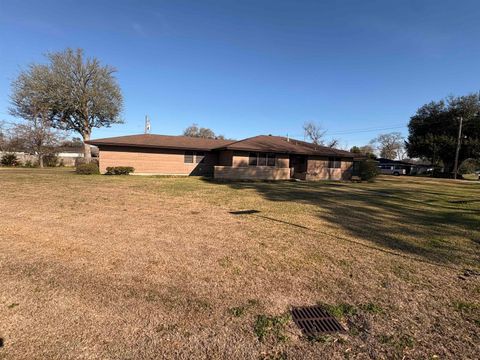 Photo of 2310 13th Street, Port Neches, TX 77651 (MLS # 265325)
