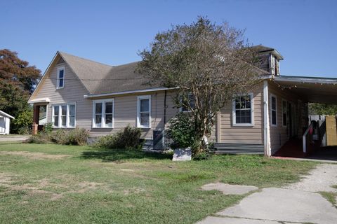 Single Family Residence in Beaumont TX 910 Madison Ave.jpg