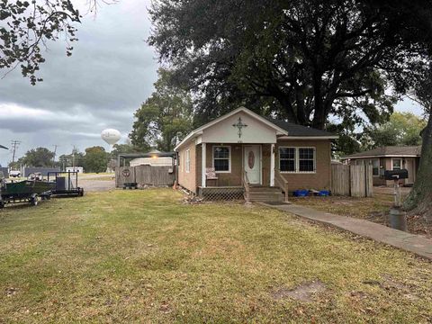 A home in Port Neches