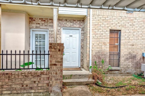 1620 WELLINGTON PL APT 903, BEAUMONT, TX 77706 - Image 4770da626feede3b7761329c8aeccce2/1405530034