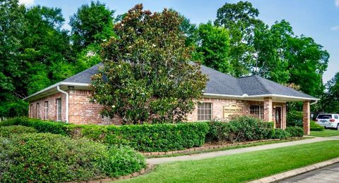 Photo of 3590 Blackmon Ln, Beaumont, TX 77706 (MLS # 257884)