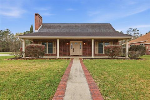 Photo of 6815 Tallow Drive, Beaumont, TX 77713 (MLS # 265546)