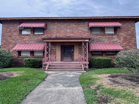 Photo of 1160 N 7th, Beaumont, TX 77701 (MLS # 266544)