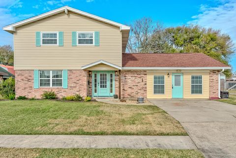 A home in Port Neches