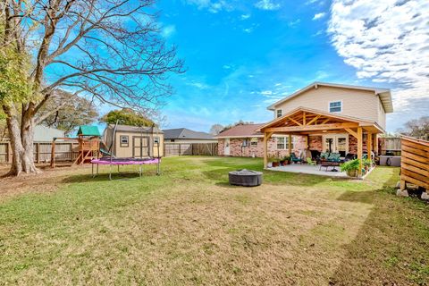 A home in Port Neches