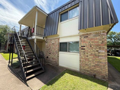 Photo of 3755 Delaware, Beaumont, TX 77706 (MLS # 264728)