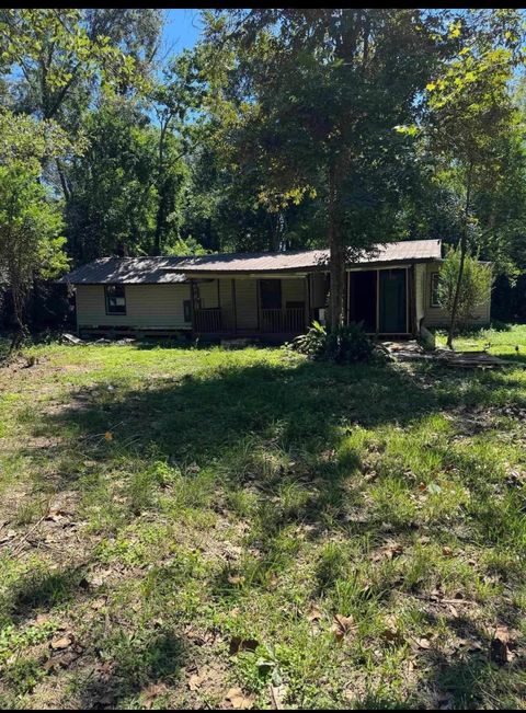 Photo of 712 Black Street, Jasper, TX 75951 (MLS # 266717)