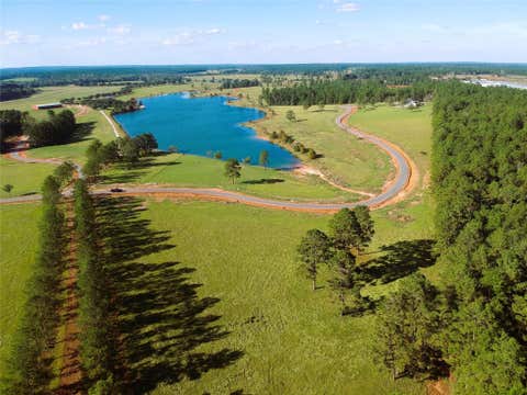 Photo of Lot 18 E Lakeland Court, Hillister, TX 77624 (MLS # 268230)