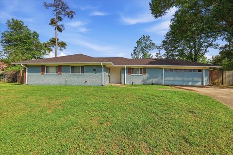 Photo of 3525 Lazy Ln., Beaumont, TX 77706 (MLS # 266340)