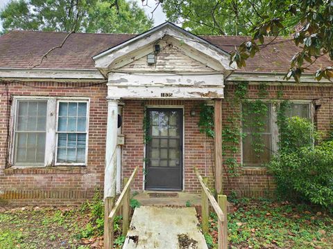 Photo of 1835 E Lucas Dr., Beaumont, TX 77703 (MLS # 266975)