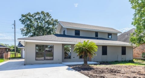 Photo of 2625 Saba Ln, Port Neches, TX 77651 (MLS # 271524)