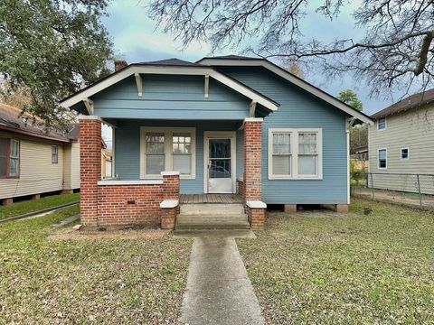 Photo of 3216 6th, Port Arthur, TX 77642 (MLS # 264206)