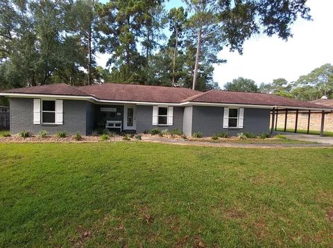 A home in Lumberton