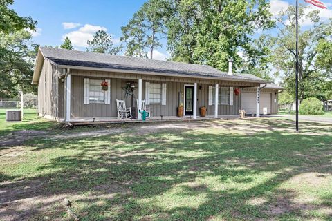Single Family Residence in Beaumont TX 13445 Leaning Oaks Dr.jpg