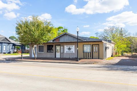 Property photo of 2485 Calder St, Beaumont, TX 77702