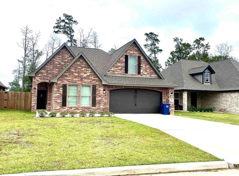 A home in Silsbee