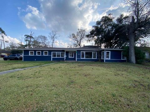 Photo of 3015 Timberwood, Beaumont, TX 77701 (MLS # 265179)