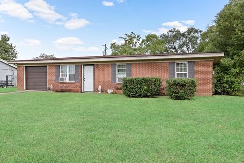 A home in Bridge City