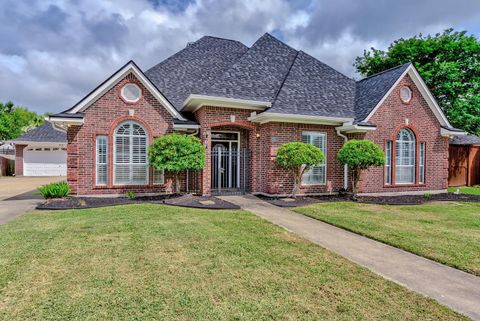 A home in Port Neches