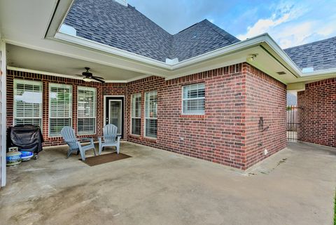 A home in Port Neches