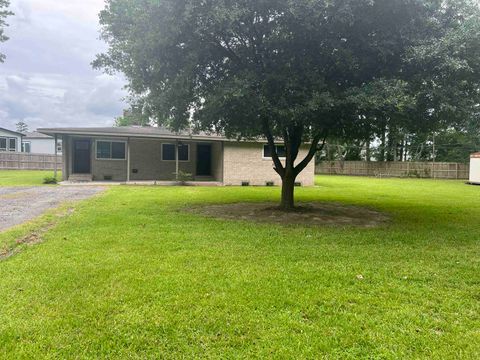 Single Family Residence in Vidor TX 950 Vaughn St.jpg