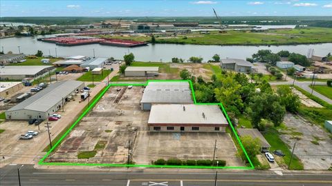 Photo of 307 Border St., Orange, TX 77630 (MLS # 258533)