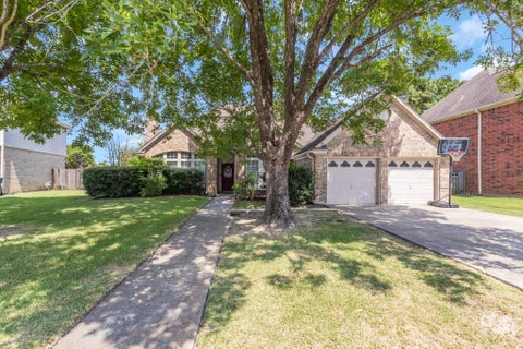 Photo of 9650 Meadowcreek Dr, Beaumont, TX 77706 (MLS # 270494)